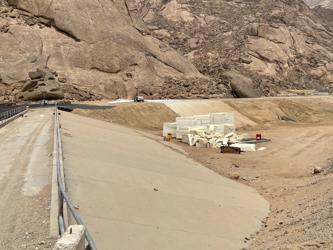  NEOM MOUNTAIN ROAD - SHARMA 